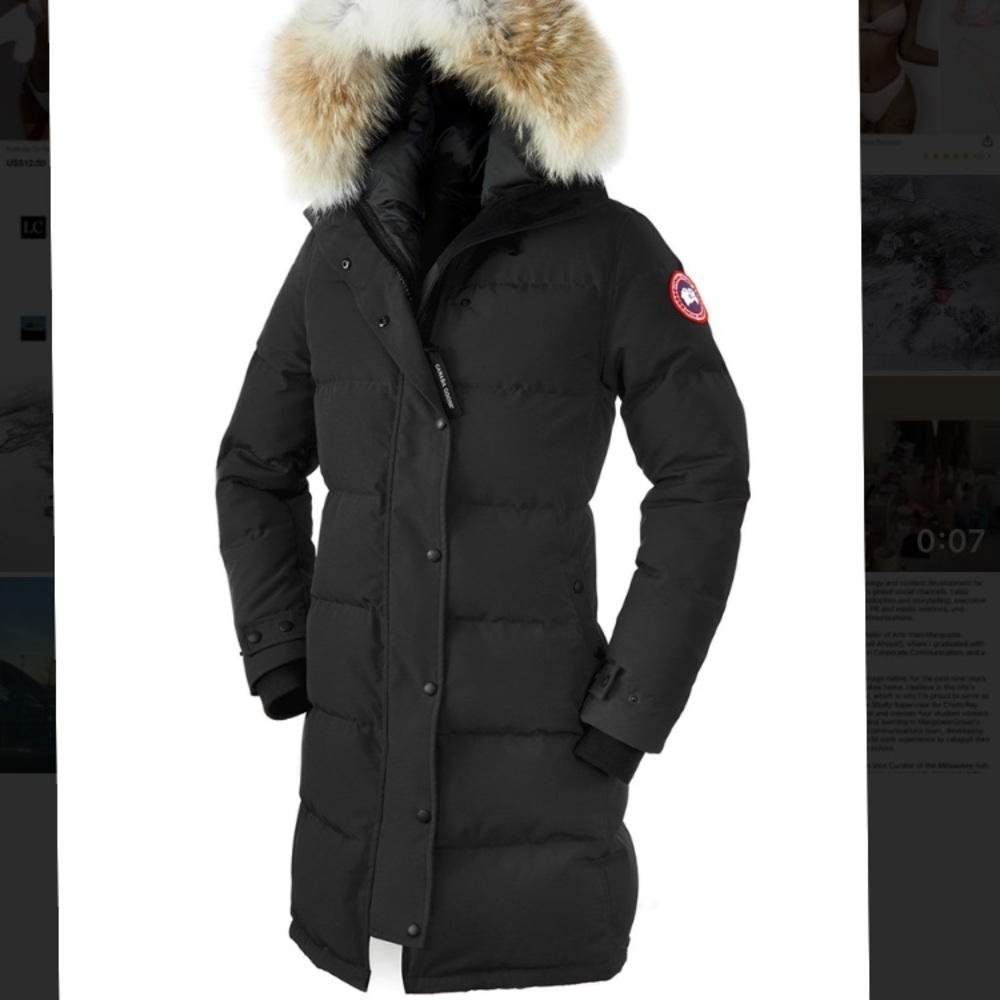 Women small canada goose jacket (Shelburne parka)
